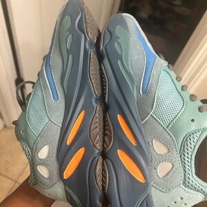 Adidas Yeezy Boost 700
Faded Azure